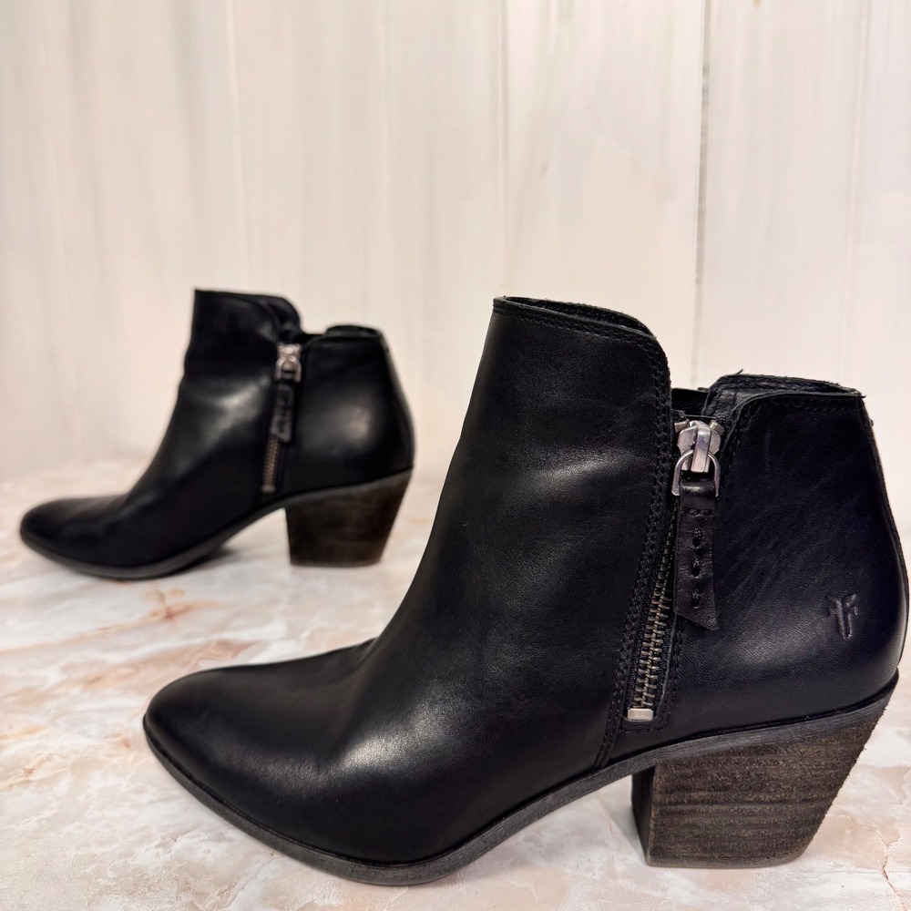 Frye Ankle Bootie Women 7 Black N/A Leather Western Block Heel Zip - Picture 10 of 11